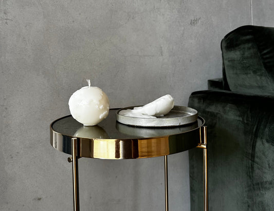 White Beeswax: Pure, Soft, and Slightly Mysterious🤍