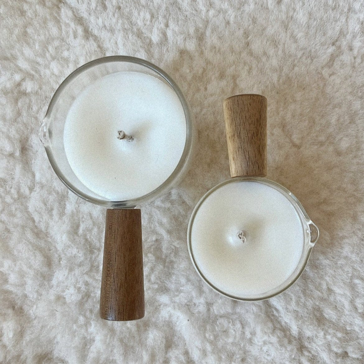 MOISTURIZING CANDLE