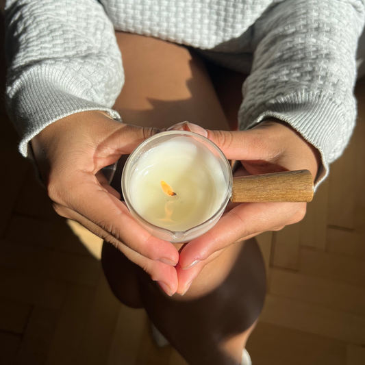 MOISTURIZING CANDLE